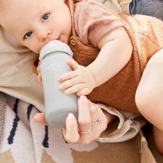 Mamadera de vidrio Healthy 240 ml - Gris