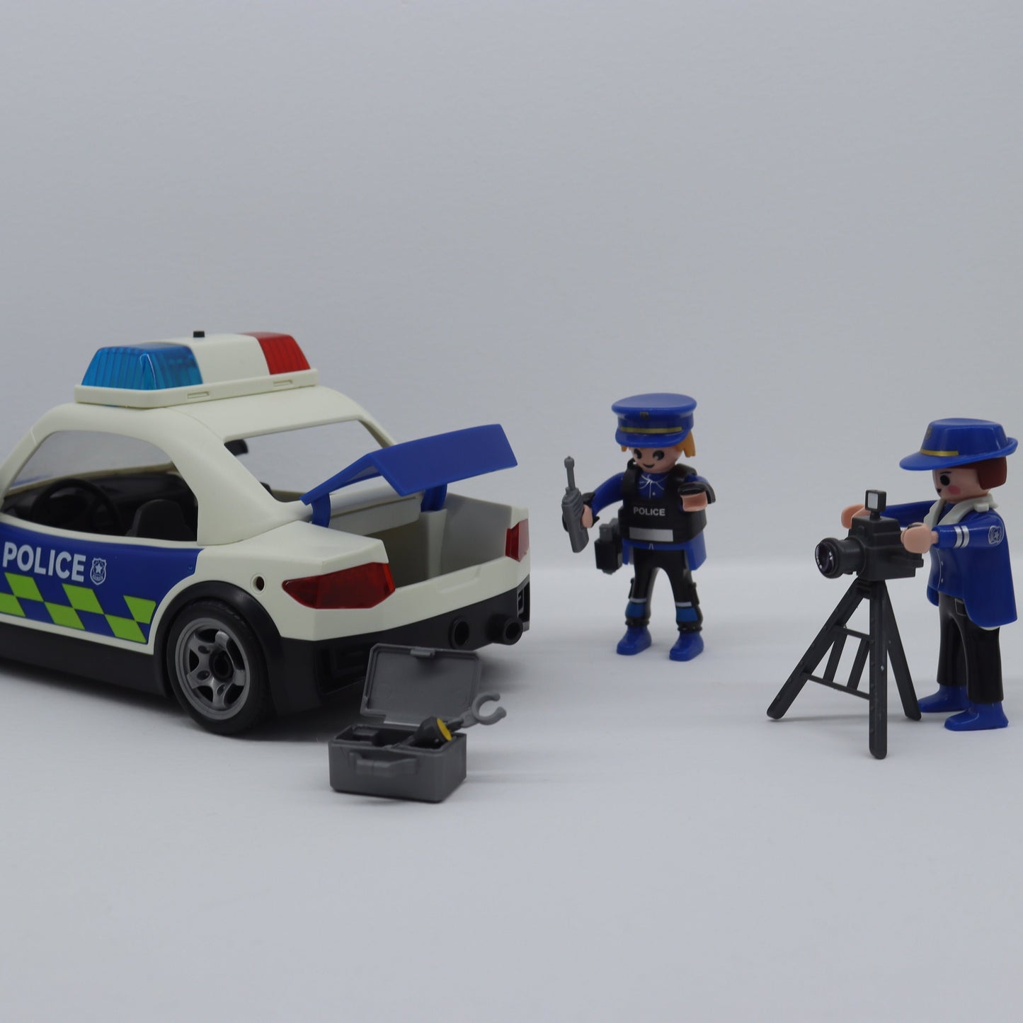 Auto de Policía con Luz y Sonido