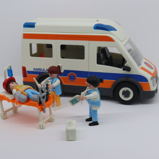 Ambulancia con Luz y Sonido