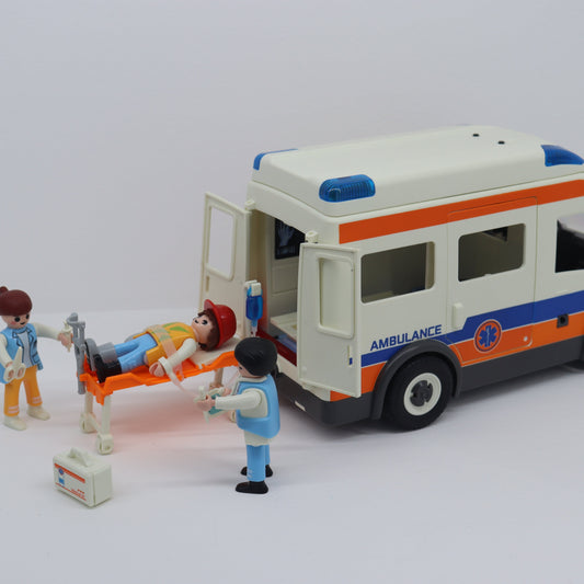 Ambulancia con Luz y Sonido